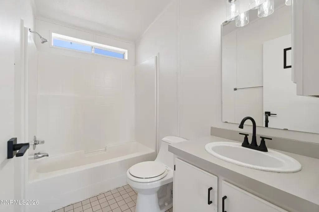 8045 Magnolia Silver Springs NV 89429
