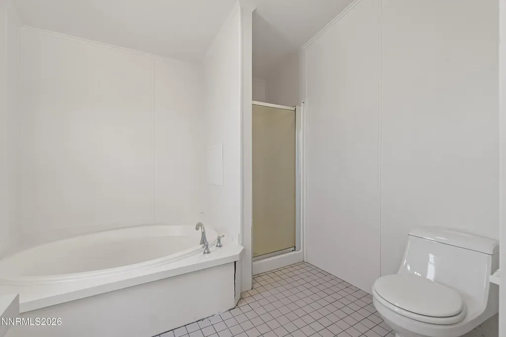 8045 Magnolia Silver Springs NV 89429