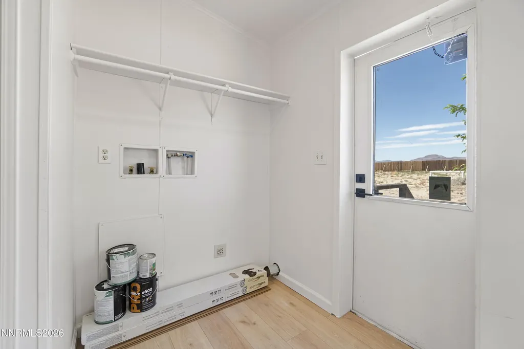 8045 Magnolia Silver Springs NV 89429