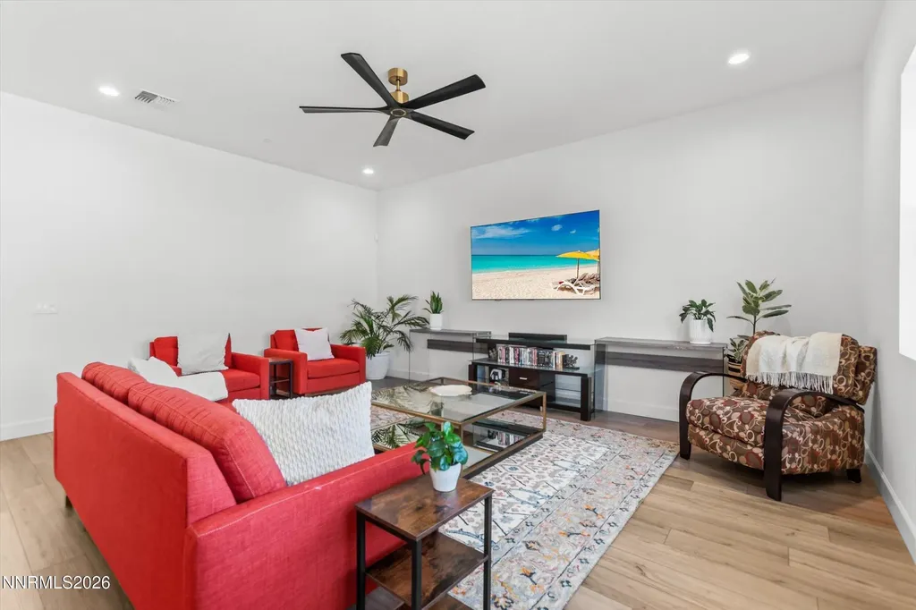 325 Pah Rah Ridge Sparks NV 89441