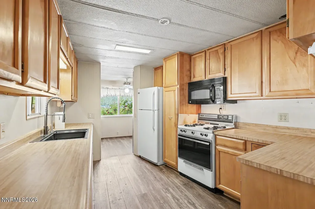 1380 River View Fallon NV 89406
