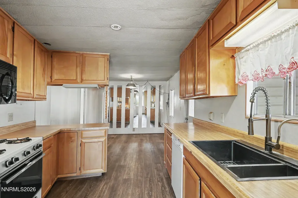 1380 River View Fallon NV 89406