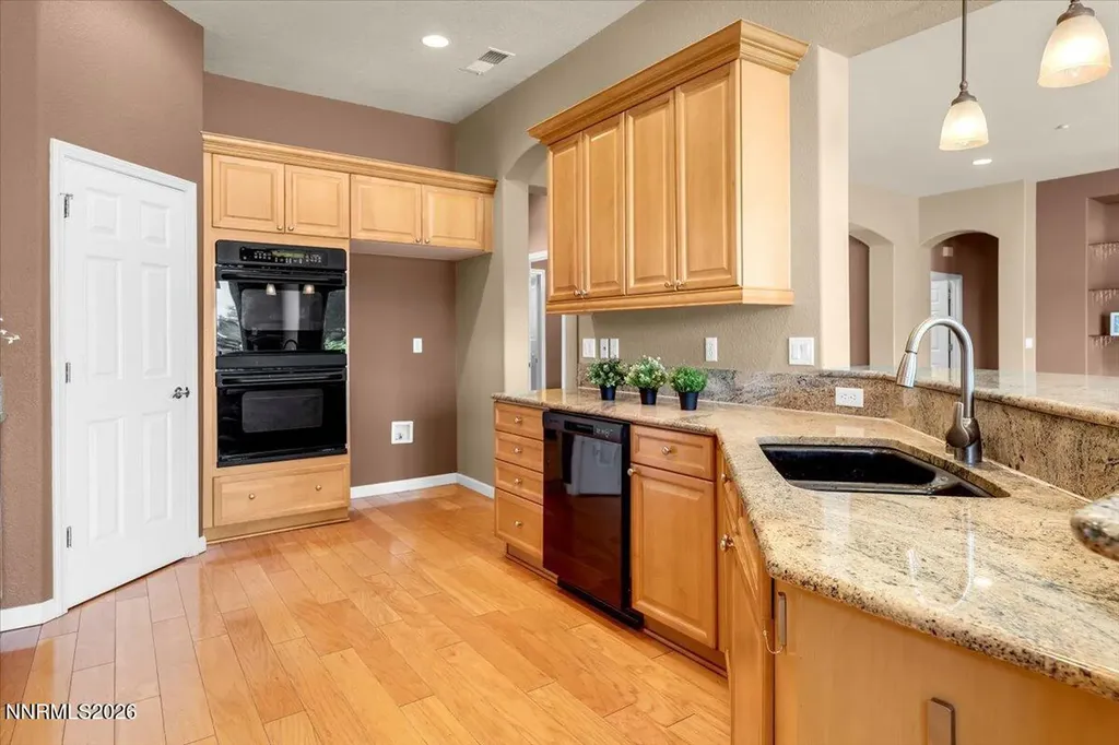 7607 Desert Vista Sparks NV 89436