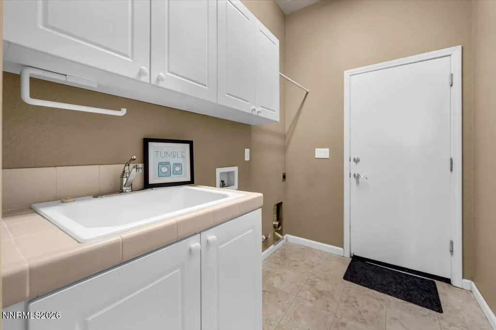 7607 Desert Vista Sparks NV 89436