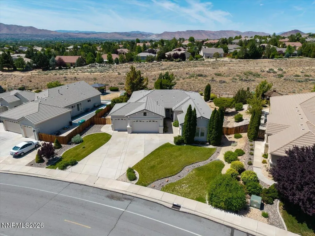 7607 Desert Vista Sparks NV 89436