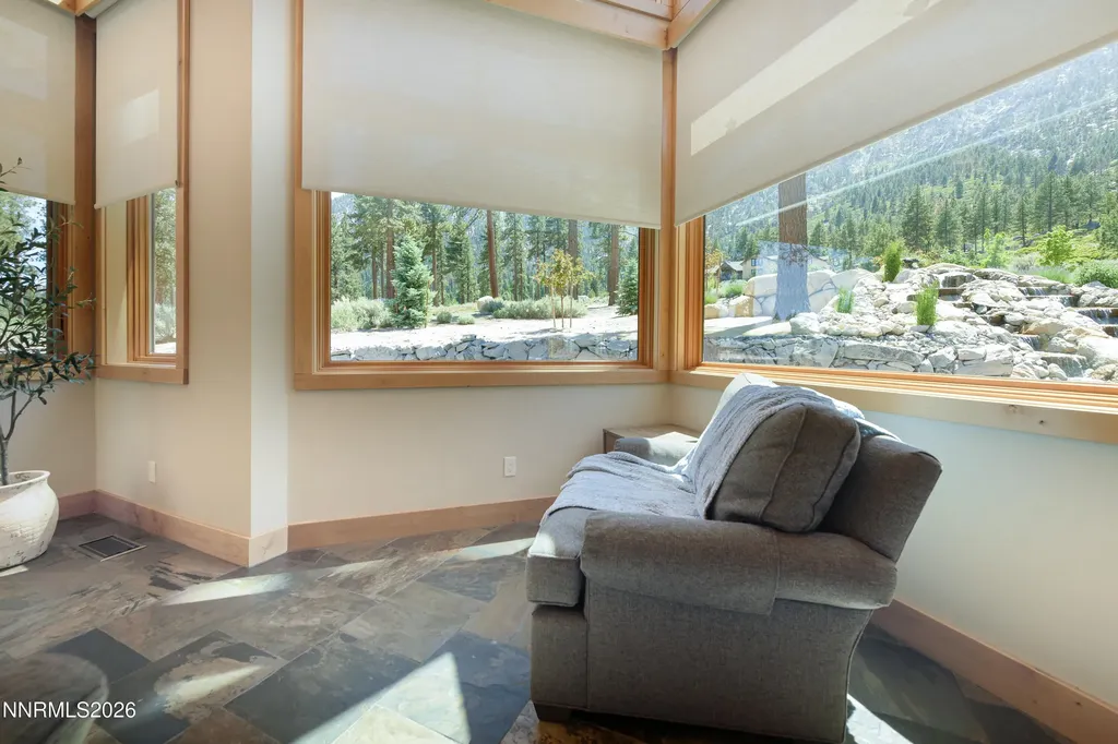 256 Forest Hill Gardnerville NV 89460