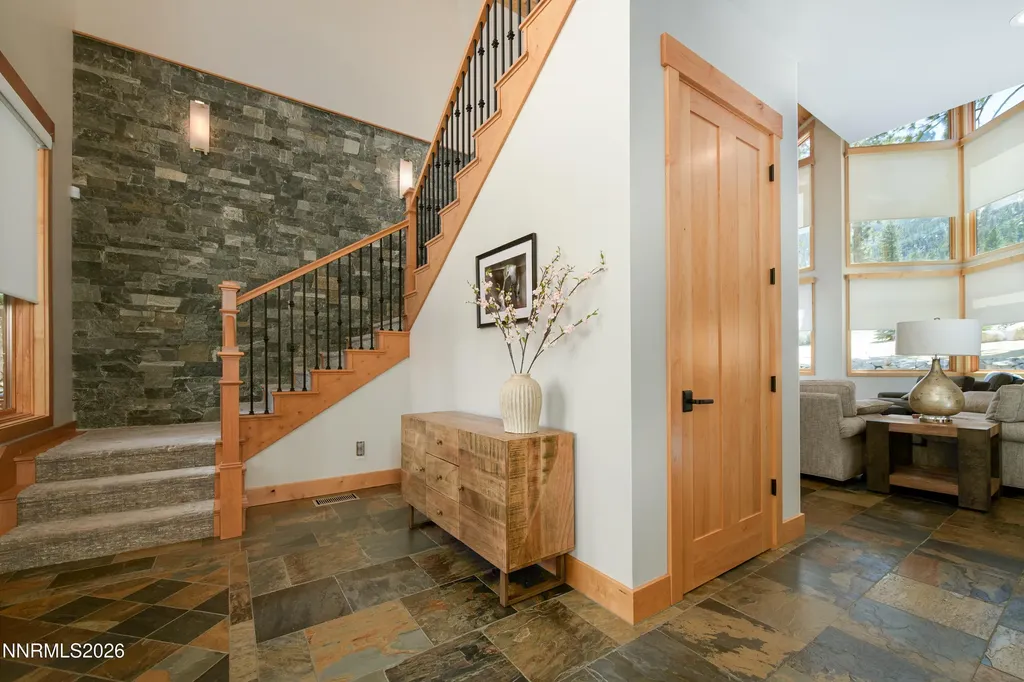 256 Forest Hill Gardnerville NV 89460
