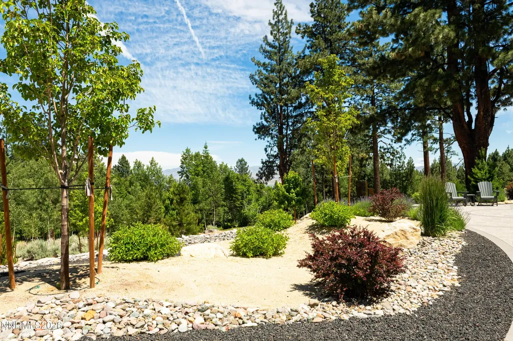 256 Forest Hill Gardnerville NV 89460