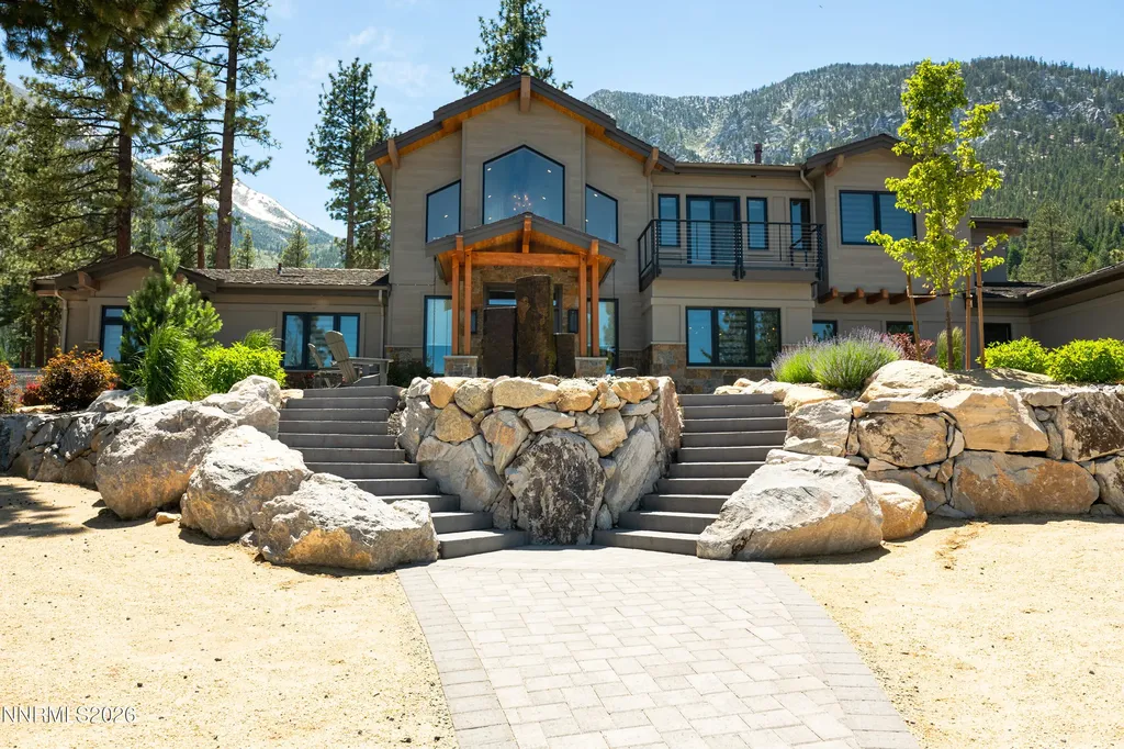 256 Forest Hill Gardnerville NV 89460