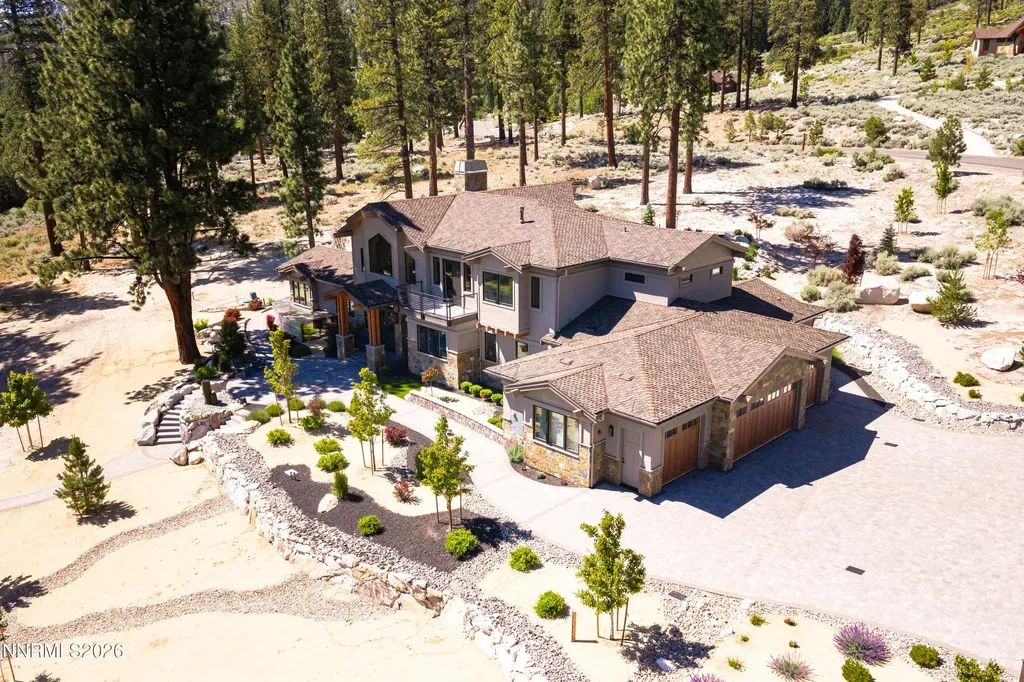 256 Forest Hill Gardnerville NV 89460
