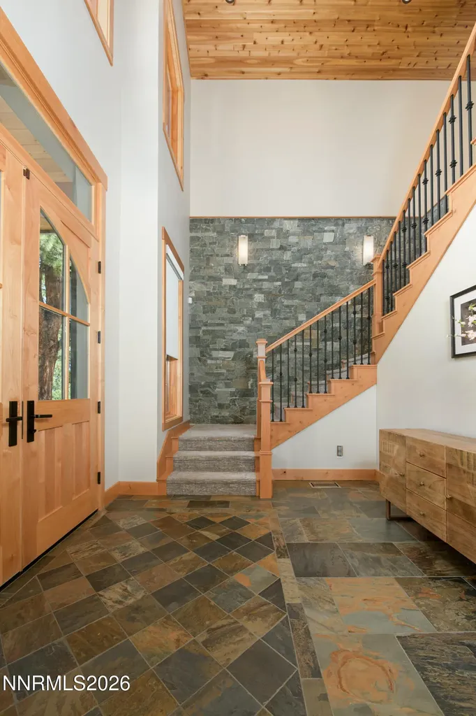 256 Forest Hill Gardnerville NV 89460