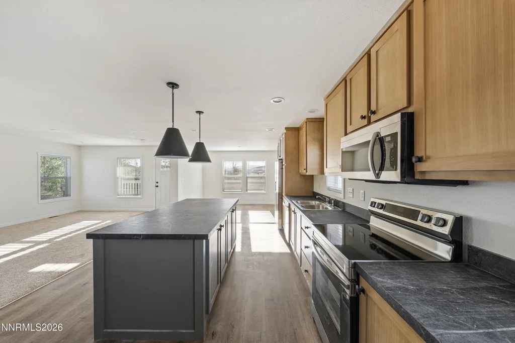 2470 Fort Churchill Silver Springs NV 89429