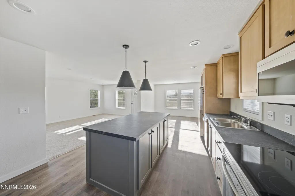 2470 Fort Churchill Silver Springs NV 89429