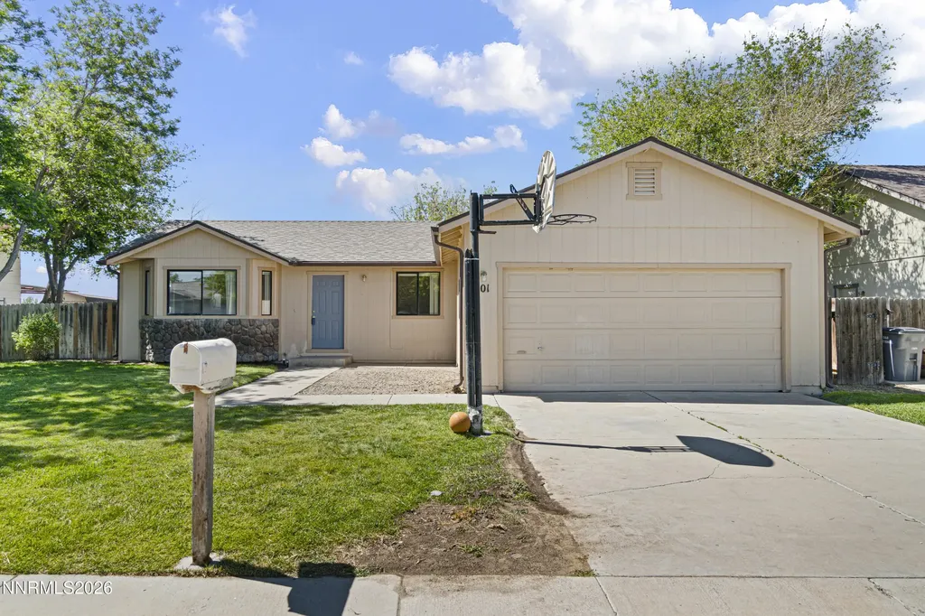 401 Kathy Yerington NV 89447
