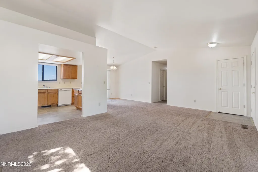 401 Kathy Yerington NV 89447