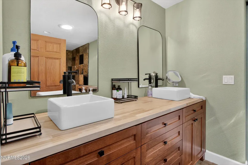 200 Curnow Canyon Reno NV 89510