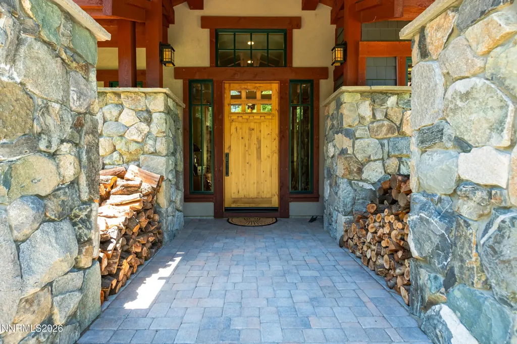 271 Forest Hill Gardnerville NV 89460