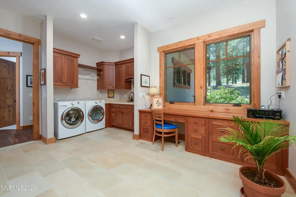 271 Forest Hill Gardnerville NV 89460