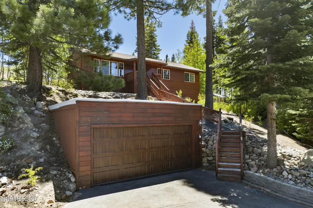 111 Roxanne Stateline NV 89449