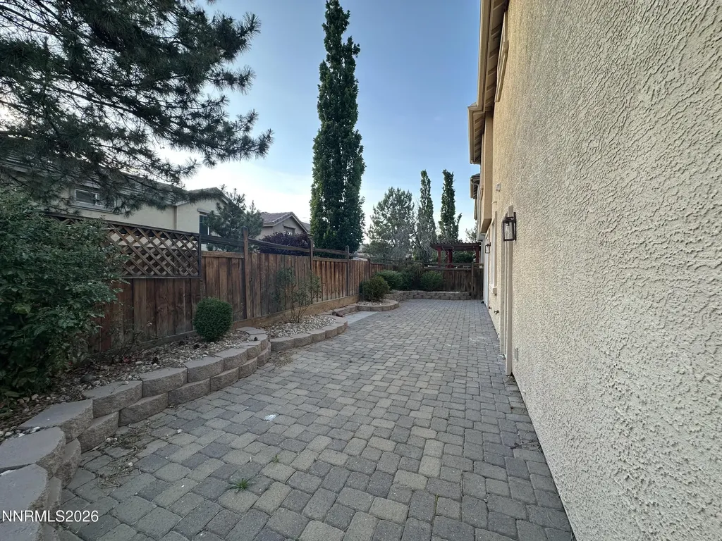 6227 Ingleston Sparks NV 89436