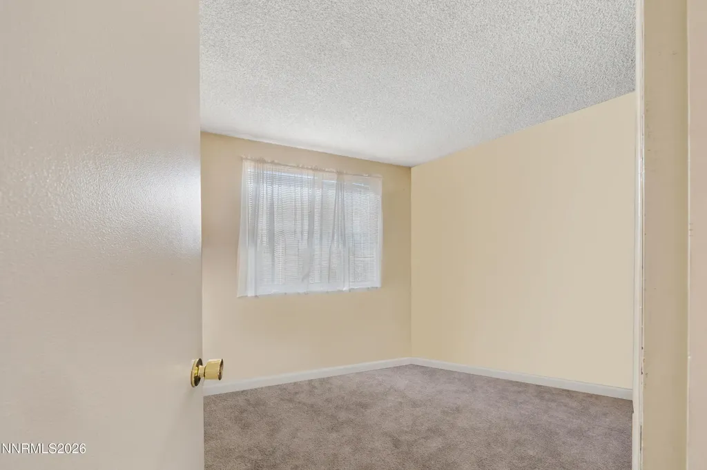 828 Woodglen Sparks NV 89434