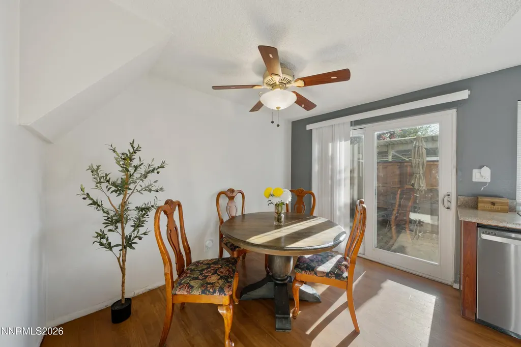 828 Woodglen Sparks NV 89434