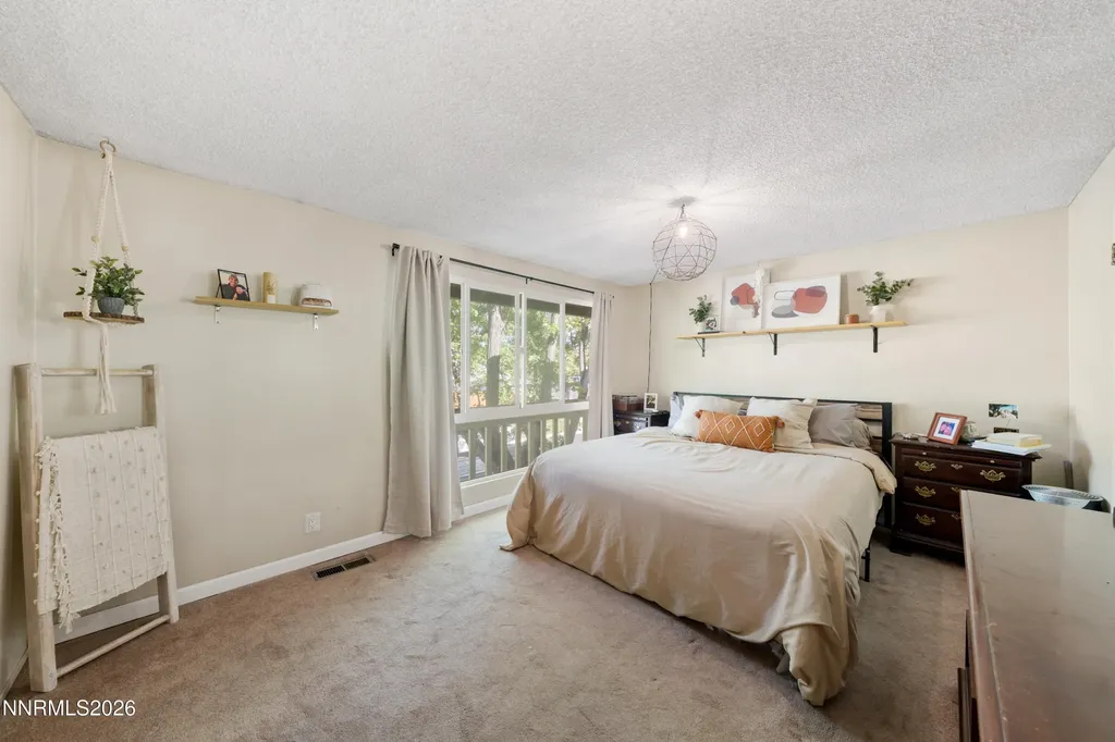828 Woodglen Sparks NV 89434