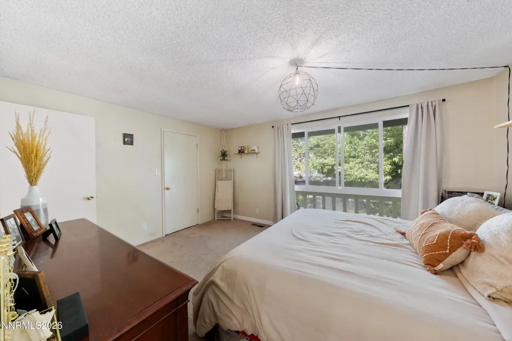 828 Woodglen Sparks NV 89434