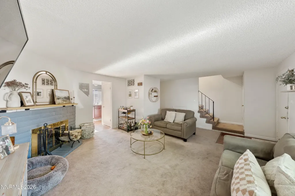 828 Woodglen Sparks NV 89434