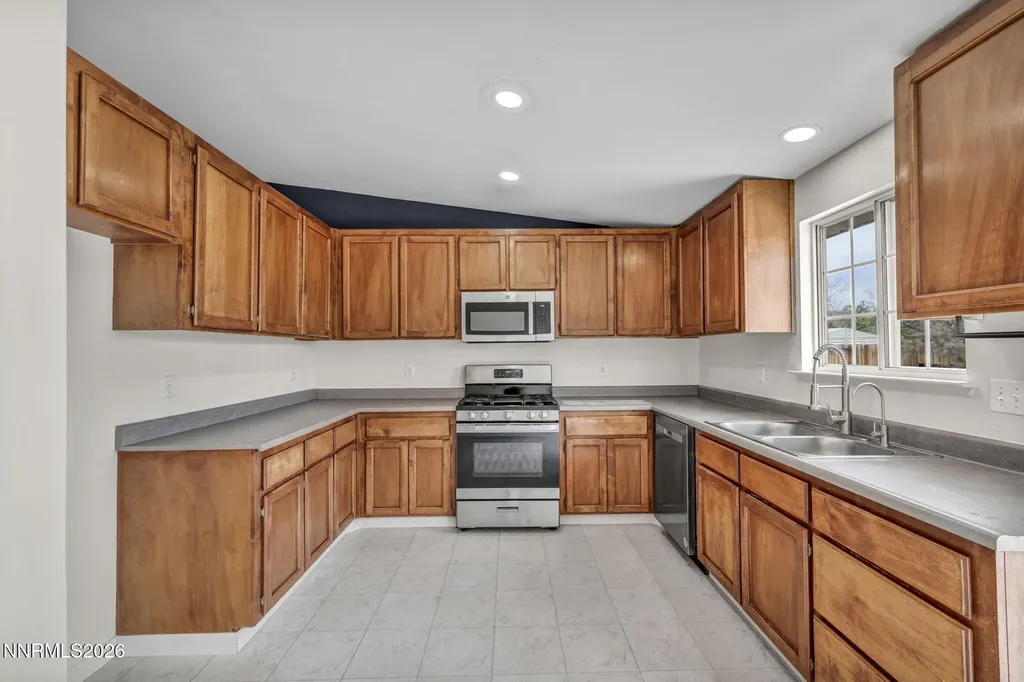 918 Nicole Dayton NV 89403