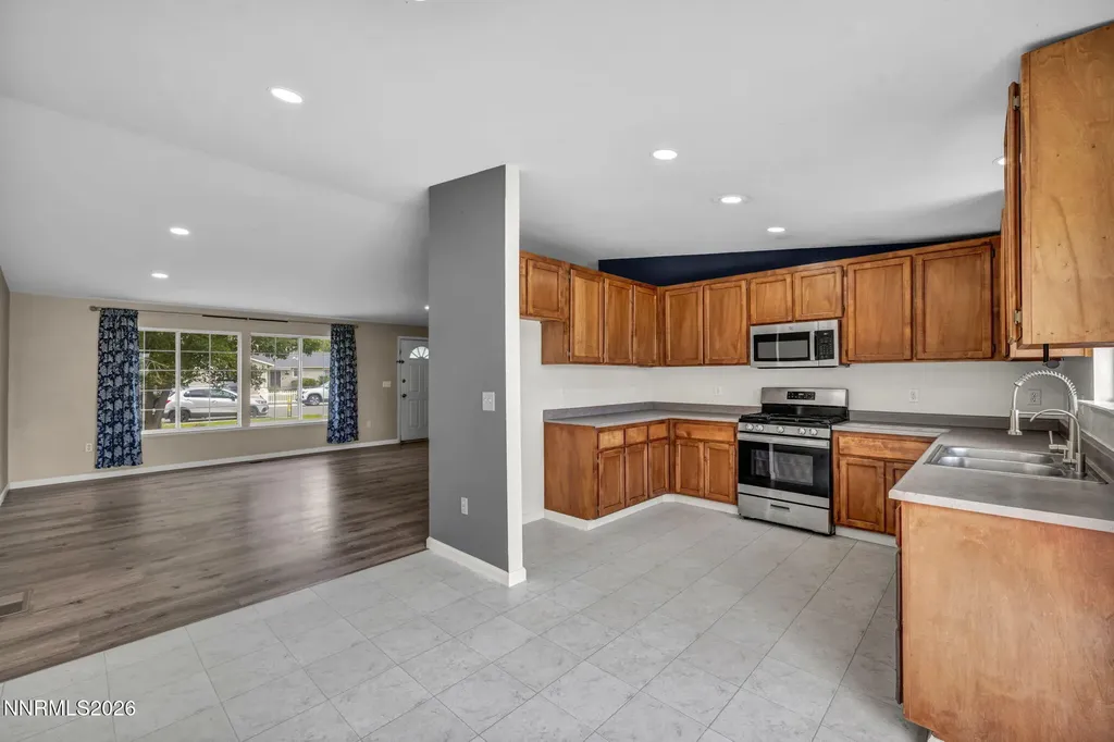 918 Nicole Dayton NV 89403