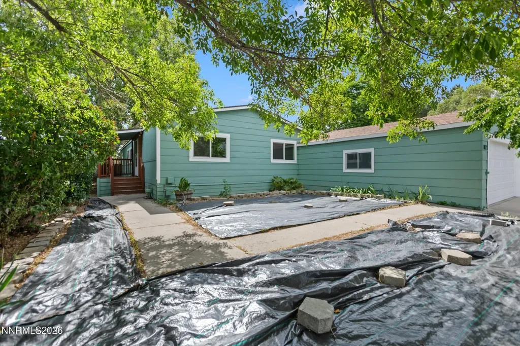 1077 Jewell Carson City NV 89701