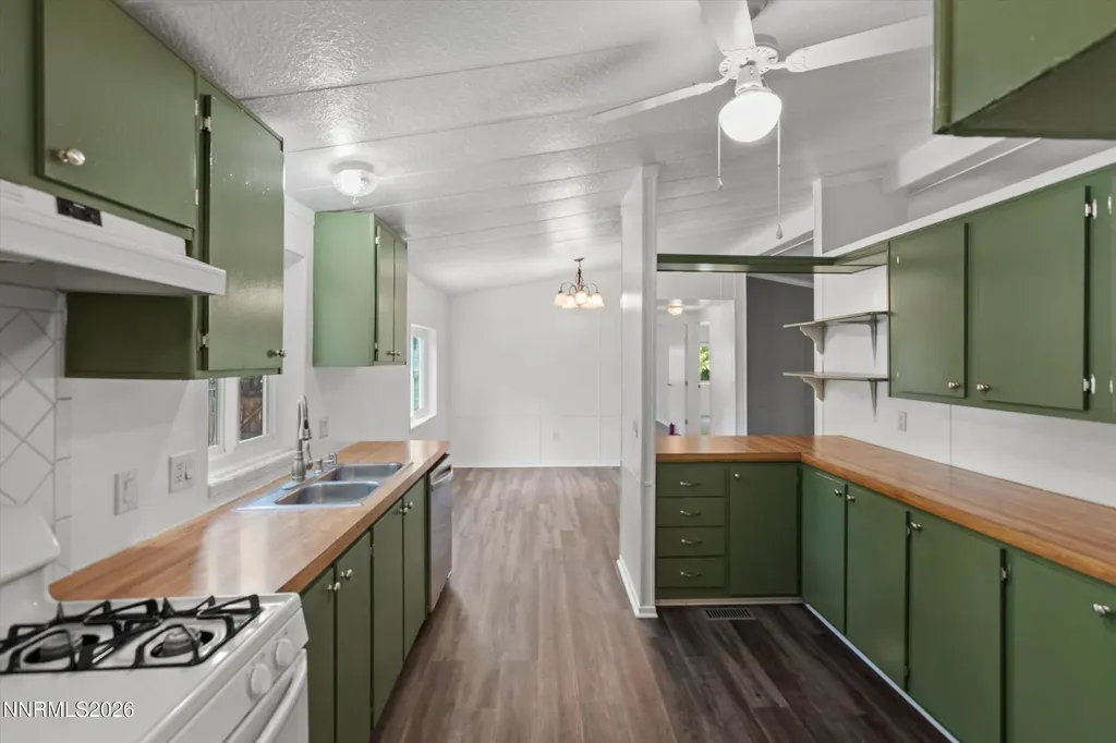 1077 Jewell Carson City NV 89701