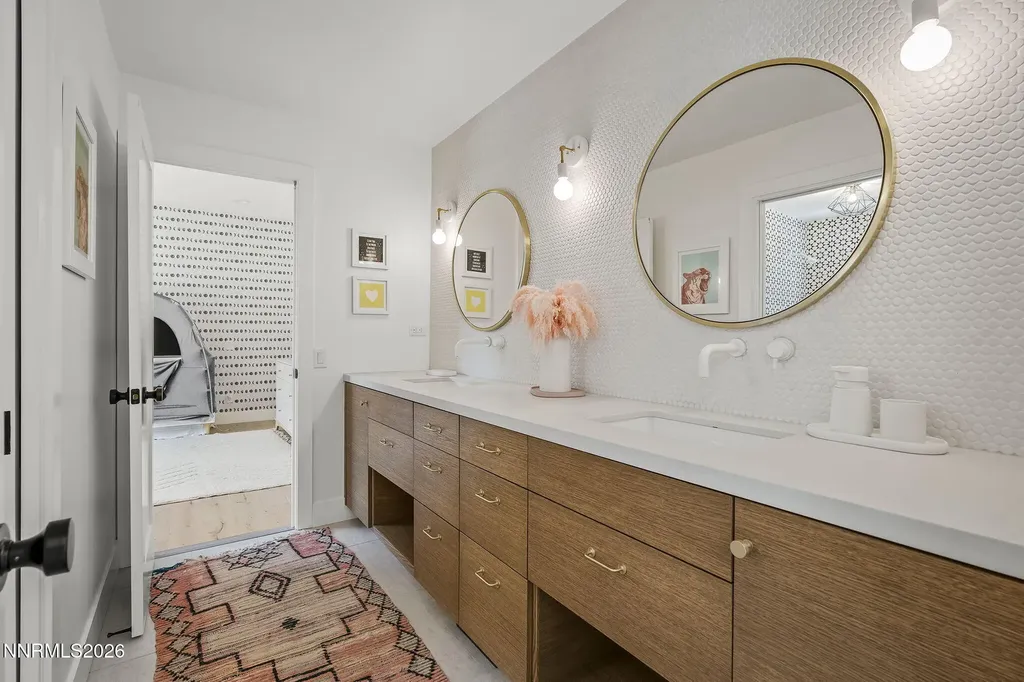 4425 Dant Reno NV 89509