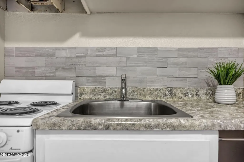2450 Lymbery Reno NV 89509