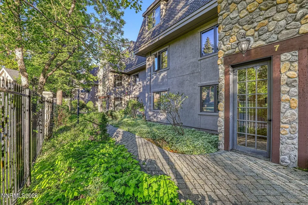 933 Northwood Incline Village NV 89451