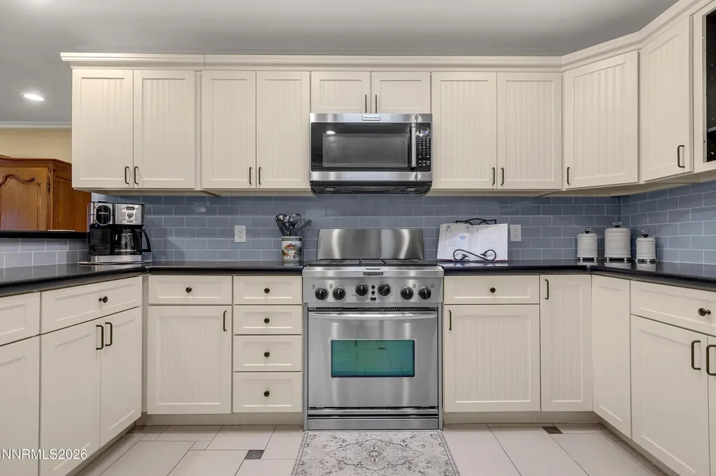 4825 Lakeridge Terrace W. Reno NV 89509