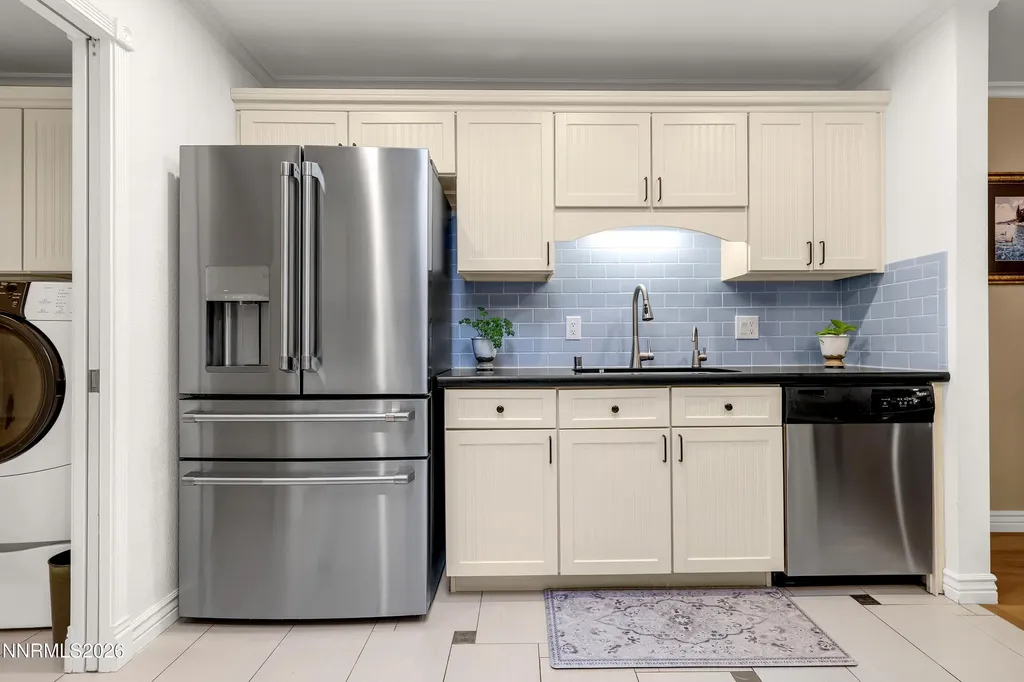4825 Lakeridge Terrace W. Reno NV 89509