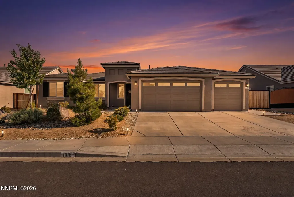 1018 Carico Valley Sparks NV 89441