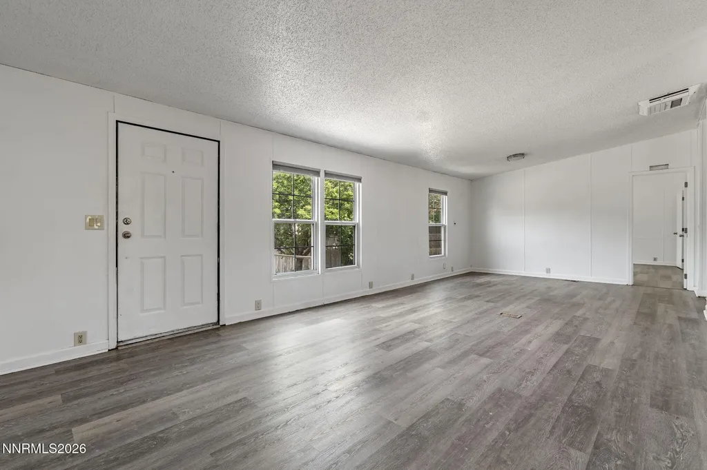 17880 Blackbird Reno NV 89508