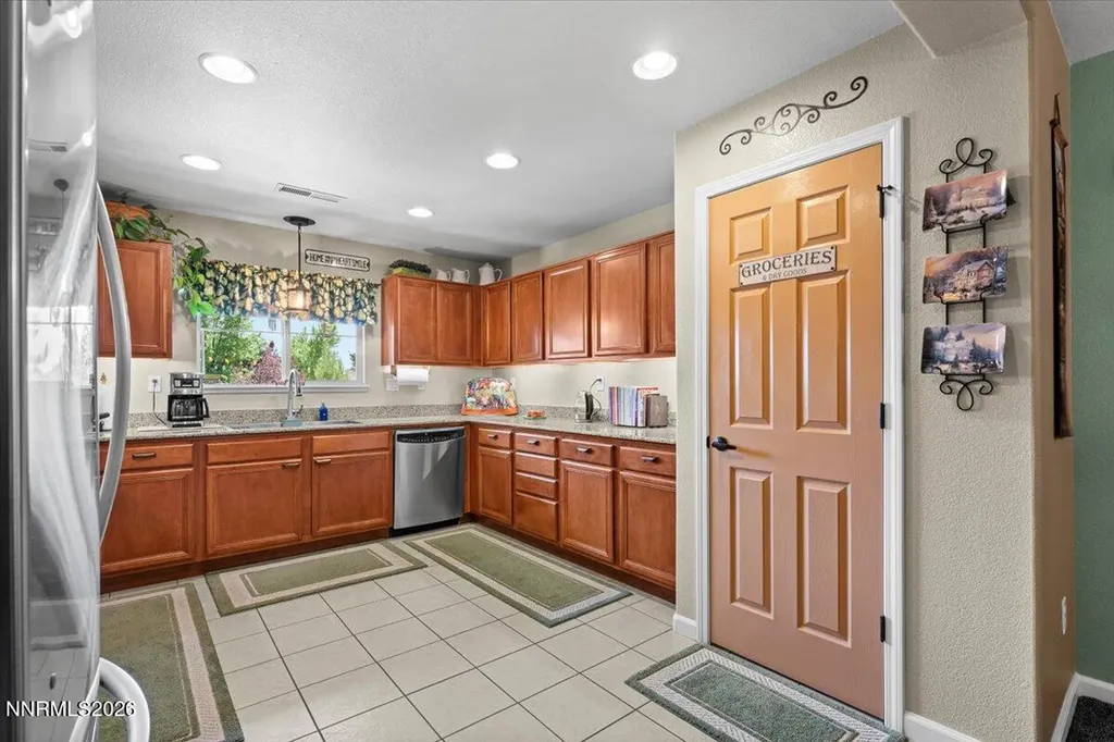 1231 Chara Spanish Springs NV 89441