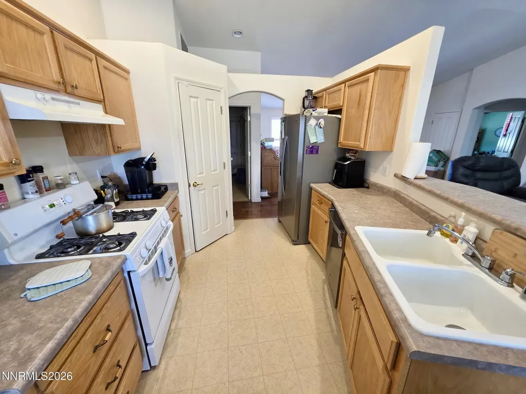 652 Jennys Fernley NV 89408