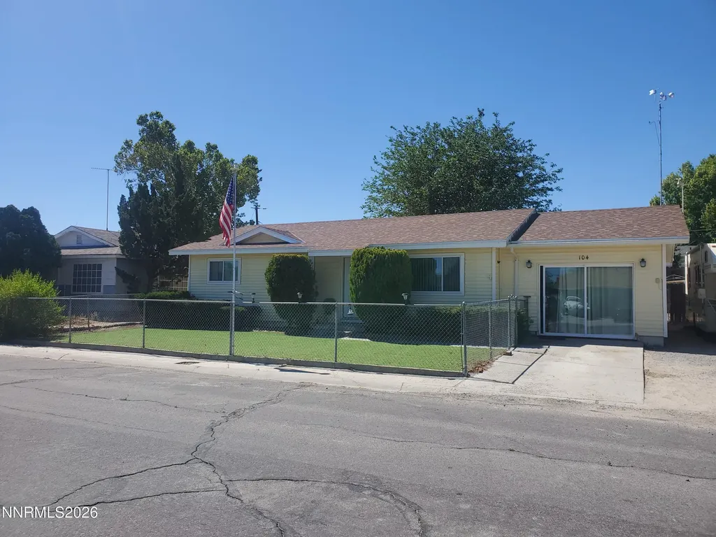 104 3rd Hawthorne NV 89415