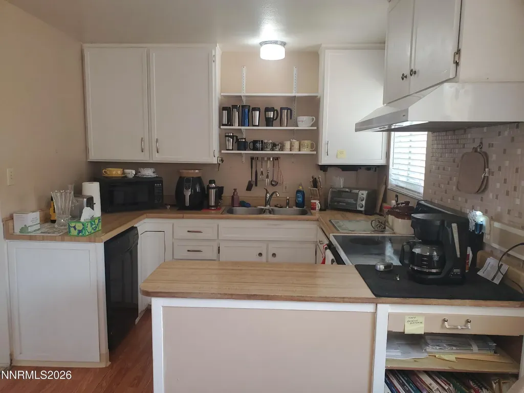104 3rd Hawthorne NV 89415