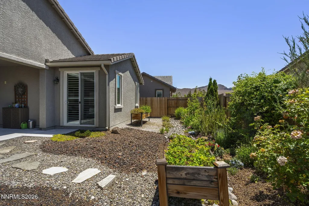 2108 Niatross Reno NV 89521