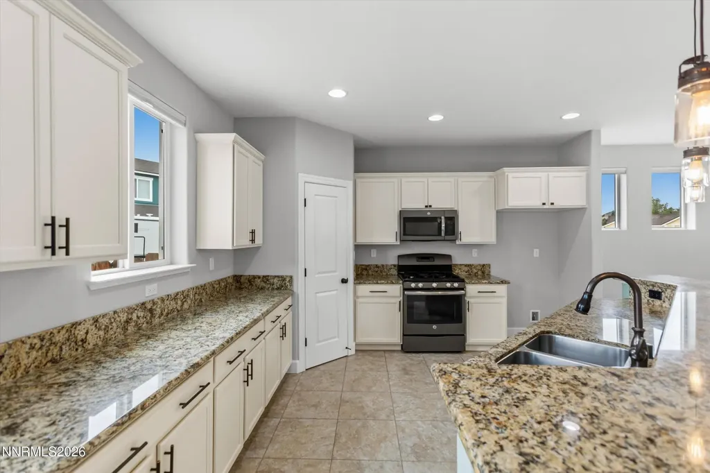 4849 Ahwanee Sparks NV 89436