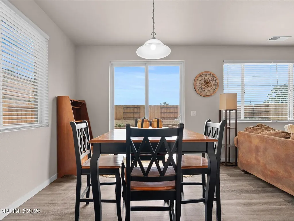 564 Country Hollow Fernley NV 89408