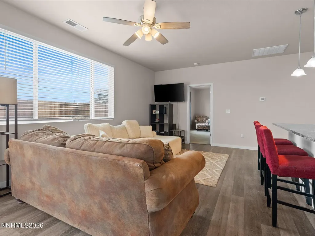 564 Country Hollow Fernley NV 89408