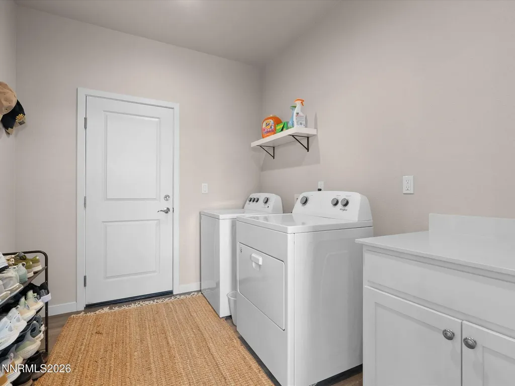 564 Country Hollow Fernley NV 89408