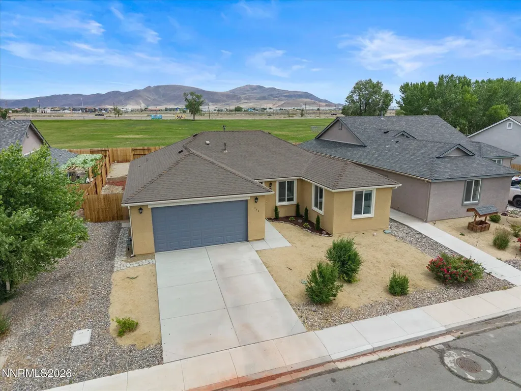 564 Country Hollow Fernley NV 89408